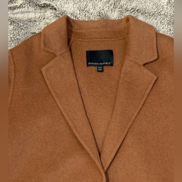 Banana Republic Unlined Overcoat- EUC - Picture 6 of 14